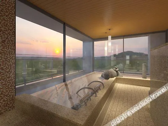 La Vista Furano Hills Hot Springs 호텔